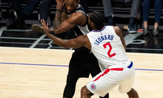 开云体育官网-悬念不大？赛季末小卡与保罗大概率留守老东家