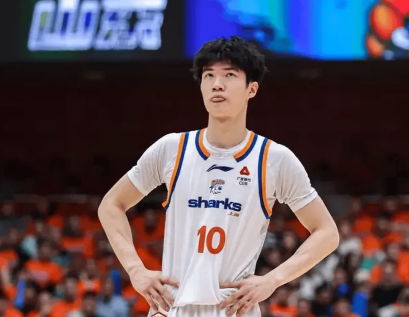 开云-偰李永炜出战18分钟,投篮5中4得到9分2篮板4助攻1抢断